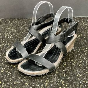 Teva Carrillo Strap Cork Wedge 2 Sandals. Size 7.5